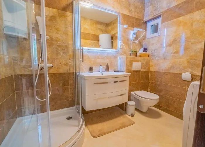 Σπίτι διακοπών Zentrumsnahes Mit Privatparkplatz, Eintrittskarten Fuer Bootsausflug Und Aquarium Novi Vinodolski