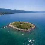 Zentrumsnahes Mit Privatparkplatz, Eintrittskarten Fuer Bootsausflug Und Aquarium * Novi Vinodolski