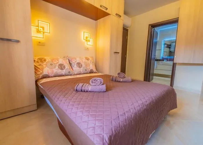 Zentrumsnahes Mit Privatparkplatz, Eintrittskarten Fuer Bootsausflug Und Aquarium Holiday home *